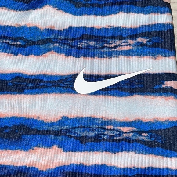 2/$30 Nike Pro Stripe Training 3/4 Leggings Size Small - Picture 5 of 5